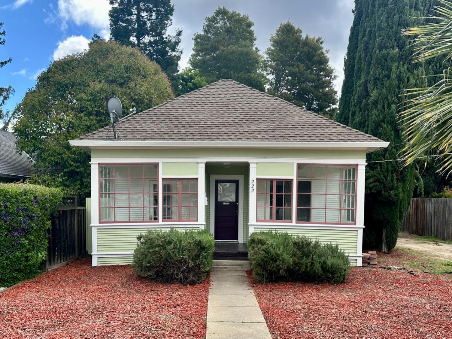 Photo of 222 N Murphy Ave in Sunnyvale, CA