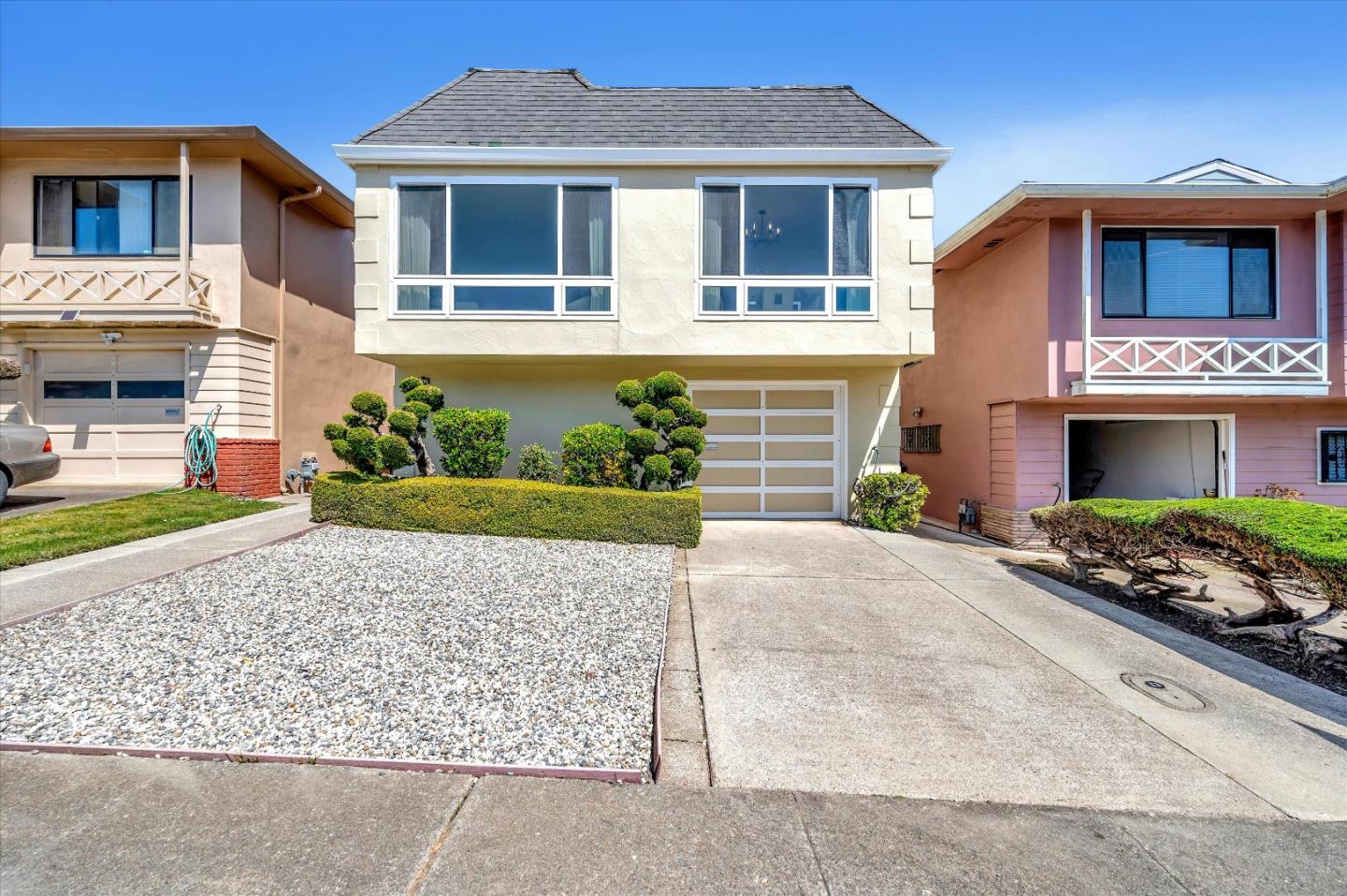 Detail Gallery Image 1 of 18 For 295 Saint Catherine Dr, Daly City,  CA 94015 - 3 Beds | 2 Baths