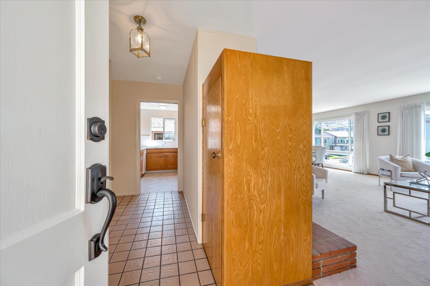 Detail Gallery Image 2 of 18 For 295 Saint Catherine Dr, Daly City,  CA 94015 - 3 Beds | 2 Baths