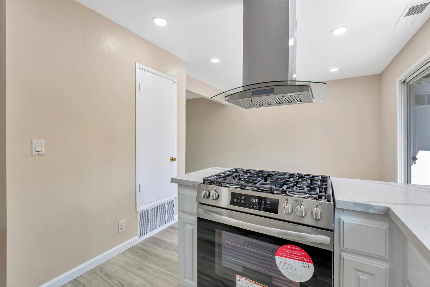 Detail Gallery Image 17 of 57 For 2912 Lambeth Ct, San Jose,  CA 95132 - 3 Beds | 1/1 Baths