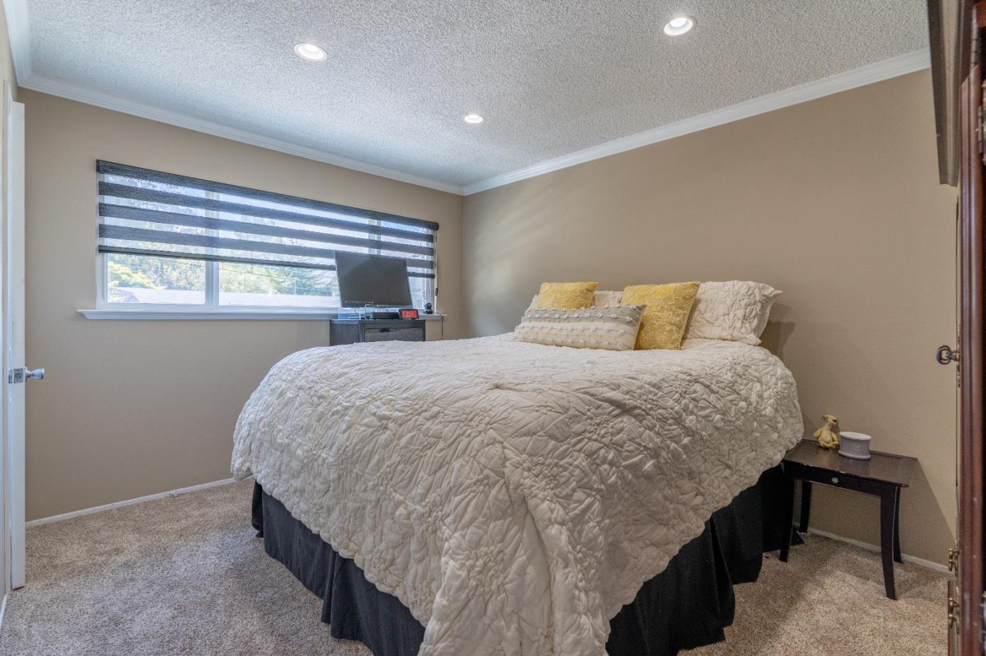 Detail Gallery Image 19 of 38 For 919 Regina Way, Pacifica,  CA 94044 - 3 Beds | 2 Baths