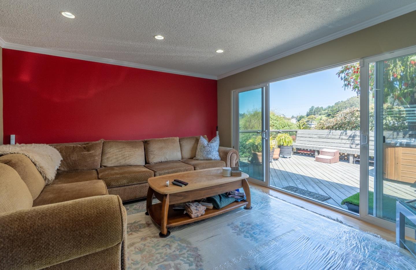 Detail Gallery Image 7 of 38 For 919 Regina Way, Pacifica,  CA 94044 - 3 Beds | 2 Baths