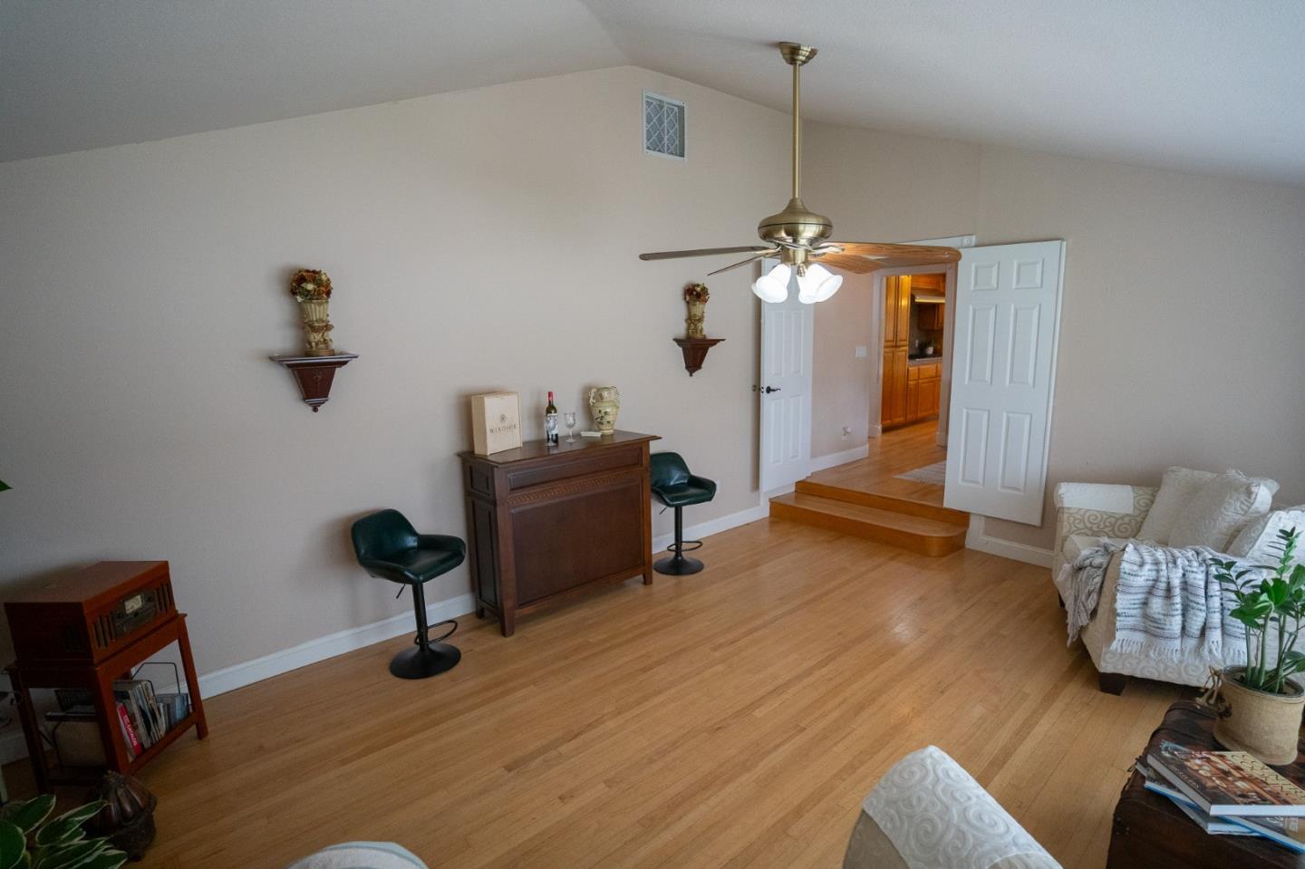 Detail Gallery Image 12 of 49 For 1258 Mace Dr, San Jose,  CA 95127 - 3 Beds | 2/1 Baths
