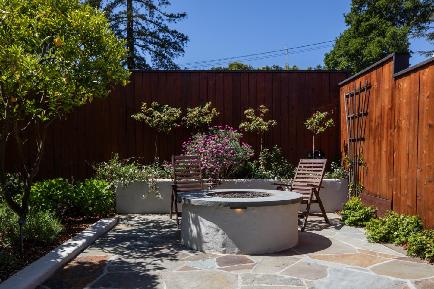 Detail Gallery Image 41 of 55 For 2710 Easton Dr, Burlingame,  CA 94010 - 4 Beds | 4/1 Baths