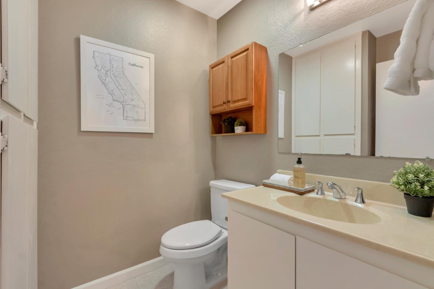Detail Gallery Image 15 of 21 For 831 W California Ave #T,  Sunnyvale,  CA 94086 - 2 Beds | 1/1 Baths