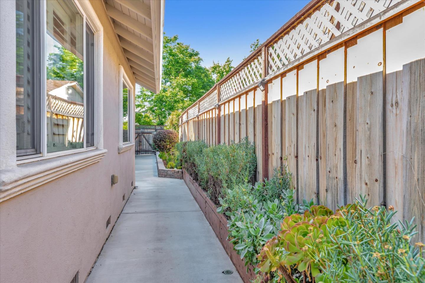 Detail Gallery Image 42 of 65 For 1160 Mayette Ave, San Jose,  CA 95125 - 3 Beds | 2/1 Baths