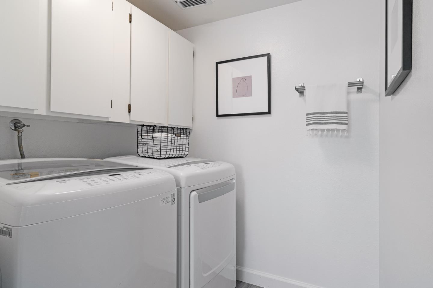 Detail Gallery Image 8 of 20 For 3311 La Mesa Dr #8,  San Carlos,  CA 94070 - 2 Beds | 2 Baths