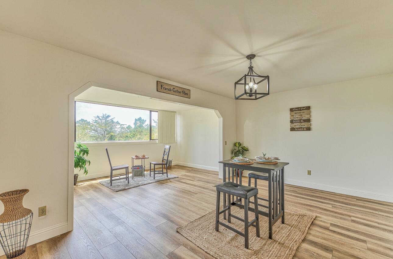 Detail Gallery Image 10 of 40 For 249 Forest Ridge Rd #9,  Monterey,  CA 93940 - 2 Beds | 2/1 Baths