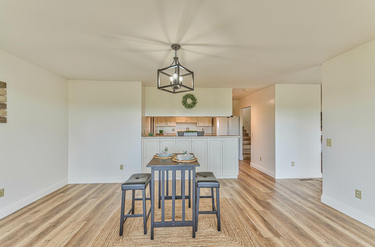 Detail Gallery Image 14 of 40 For 249 Forest Ridge Rd #9,  Monterey,  CA 93940 - 2 Beds | 2/1 Baths