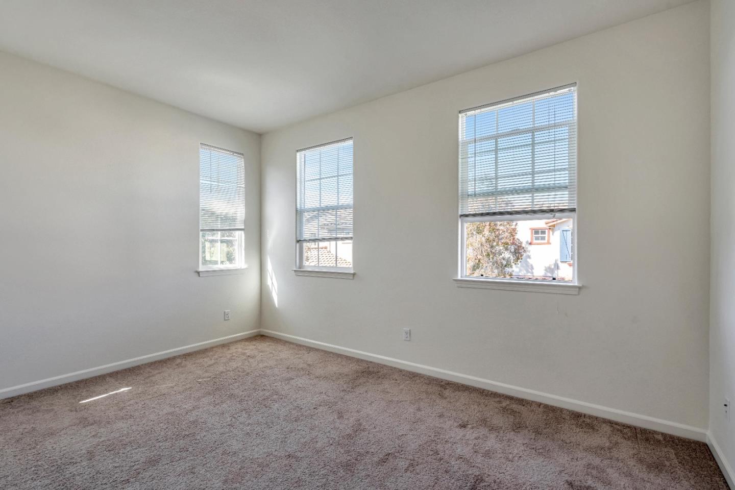 Detail Gallery Image 16 of 31 For 5305 Club Ct, Richmond,  CA 94806 - 3 Beds | 2/1 Baths