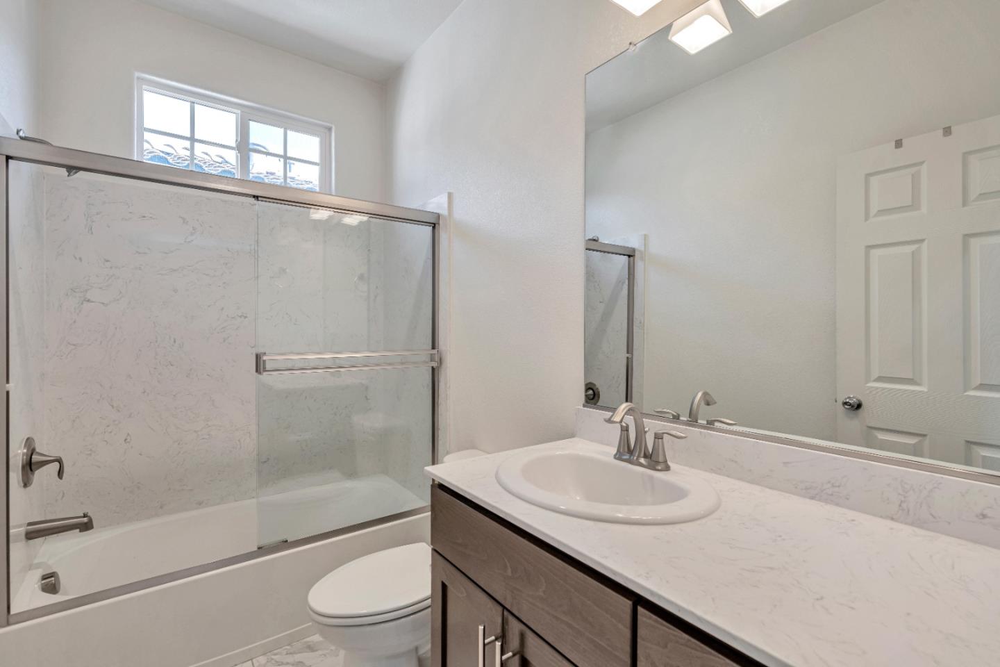 Detail Gallery Image 22 of 31 For 5305 Club Ct, Richmond,  CA 94806 - 3 Beds | 2/1 Baths