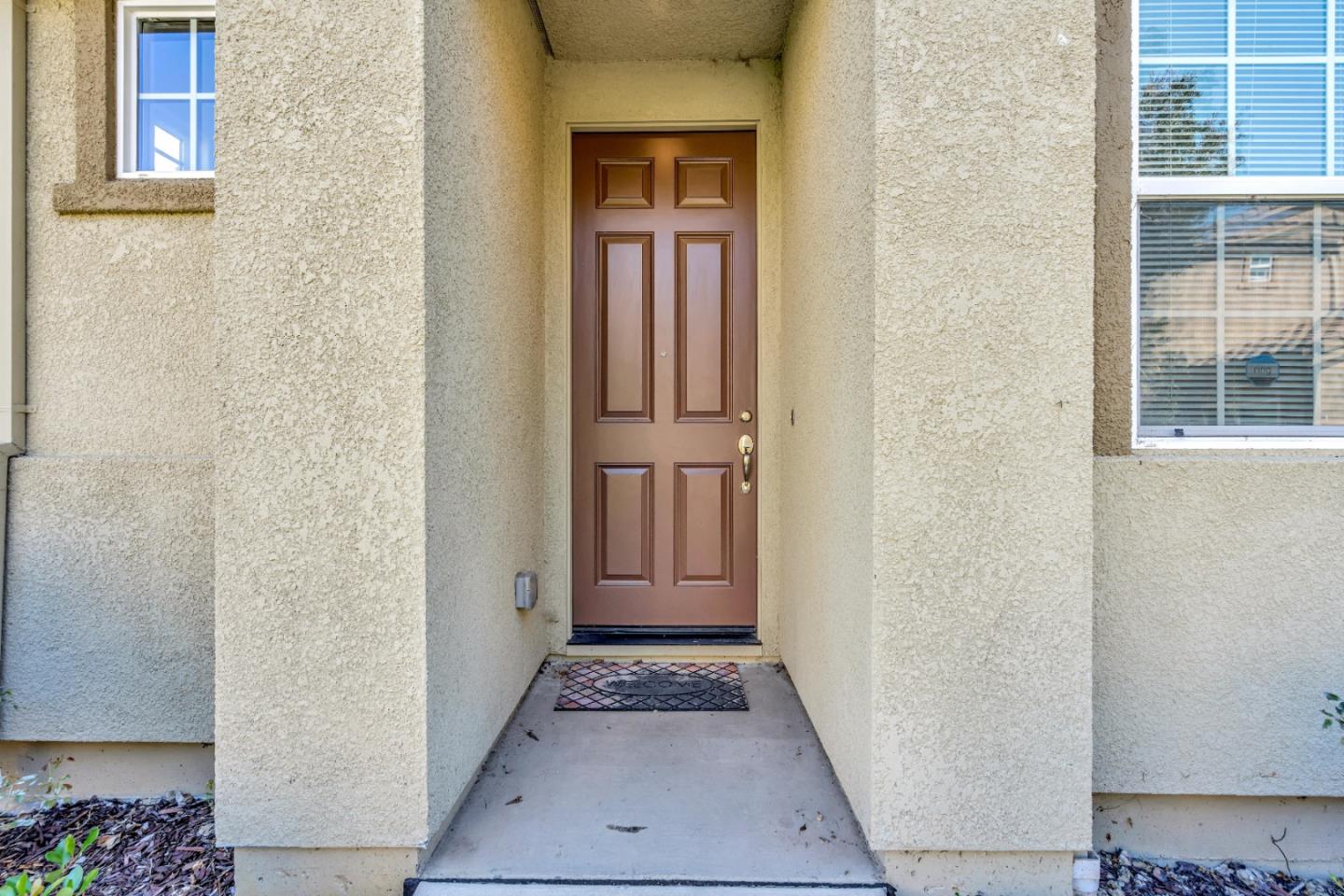 Detail Gallery Image 4 of 31 For 5305 Club Ct, Richmond,  CA 94806 - 3 Beds | 2/1 Baths