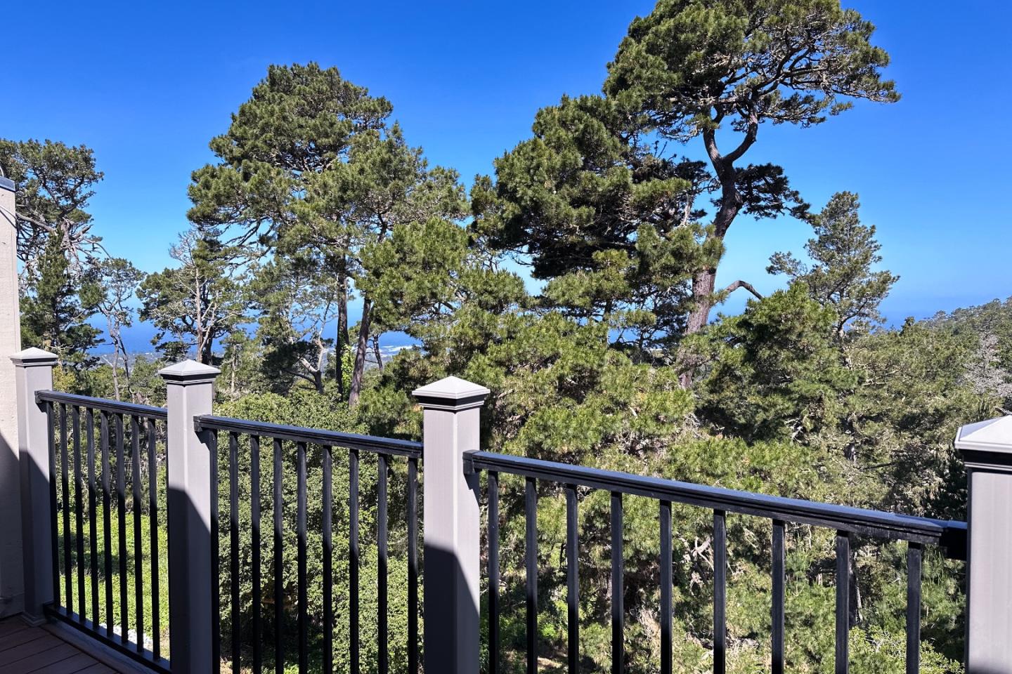 Detail Gallery Image 1 of 1 For 250 Forest Ridge Rd #14,  Monterey,  CA 93940 - 2 Beds | 2 Baths
