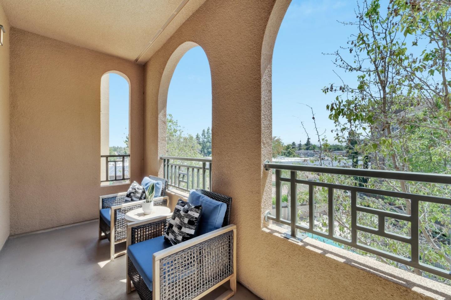 Detail Gallery Image 12 of 29 For 1445 Fruitdale Ave #324,  San Jose,  CA 95128 - 2 Beds | 2 Baths