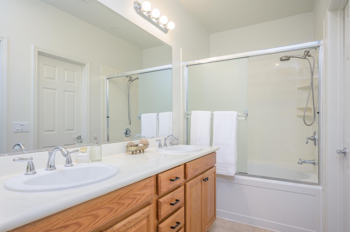 Detail Gallery Image 13 of 20 For 481 Torrey Pine Ter, Sunnyvale,  CA 94086 - 2 Beds | 2 Baths