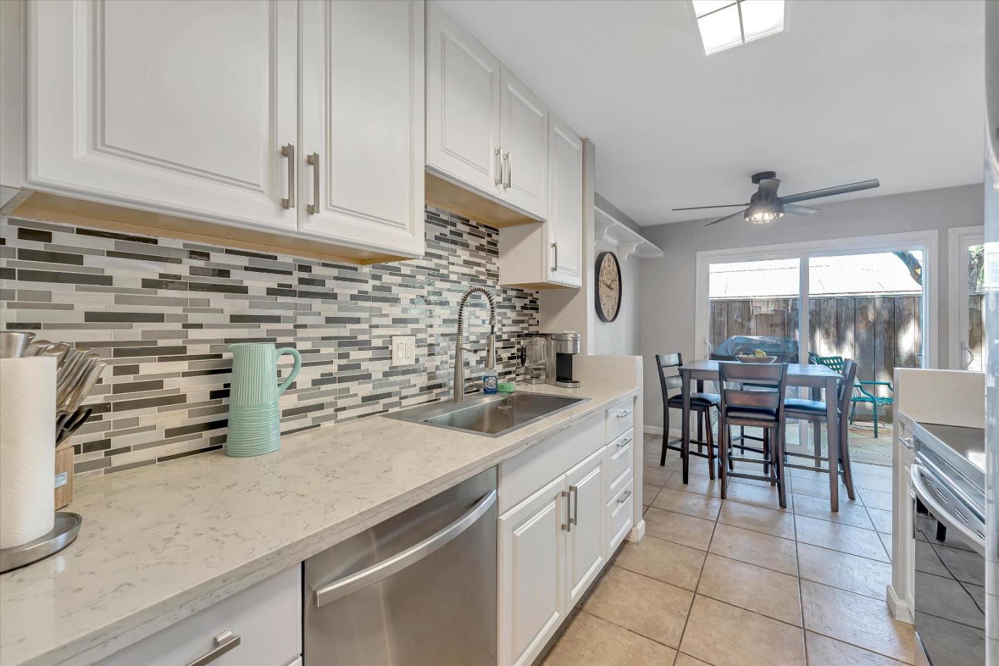 Detail Gallery Image 9 of 27 For 8105 Kern Ave #33,  Gilroy,  CA 95020 - 2 Beds | 1/1 Baths
