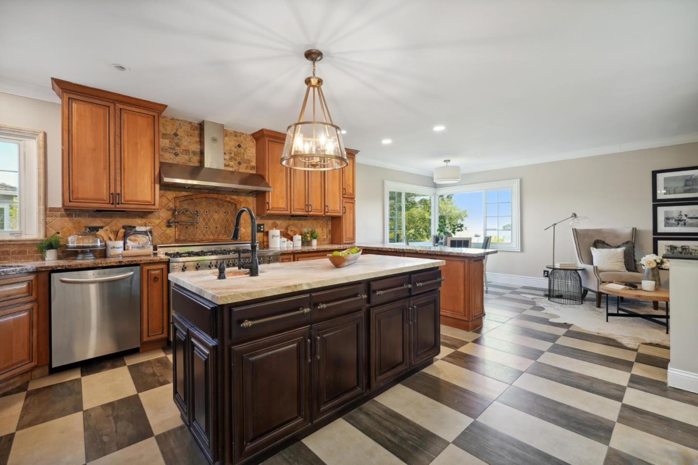 Detail Gallery Image 23 of 84 For 107 Valdeflores Dr, Burlingame,  CA 94010 - 3 Beds | 2 Baths
