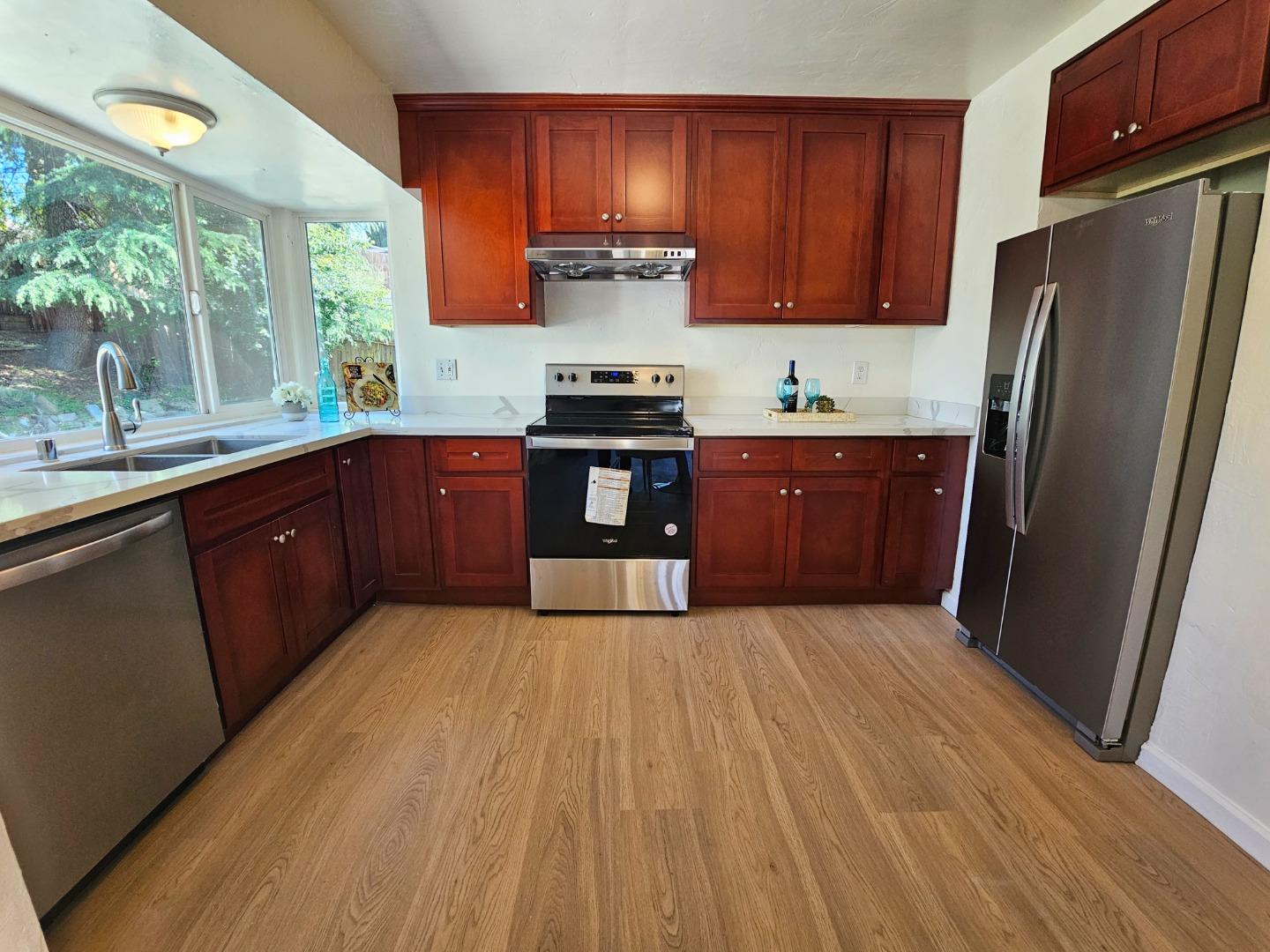 Detail Gallery Image 16 of 25 For 120 Edgehill Ct, Vallejo,  CA 94589 - 3 Beds | 2 Baths