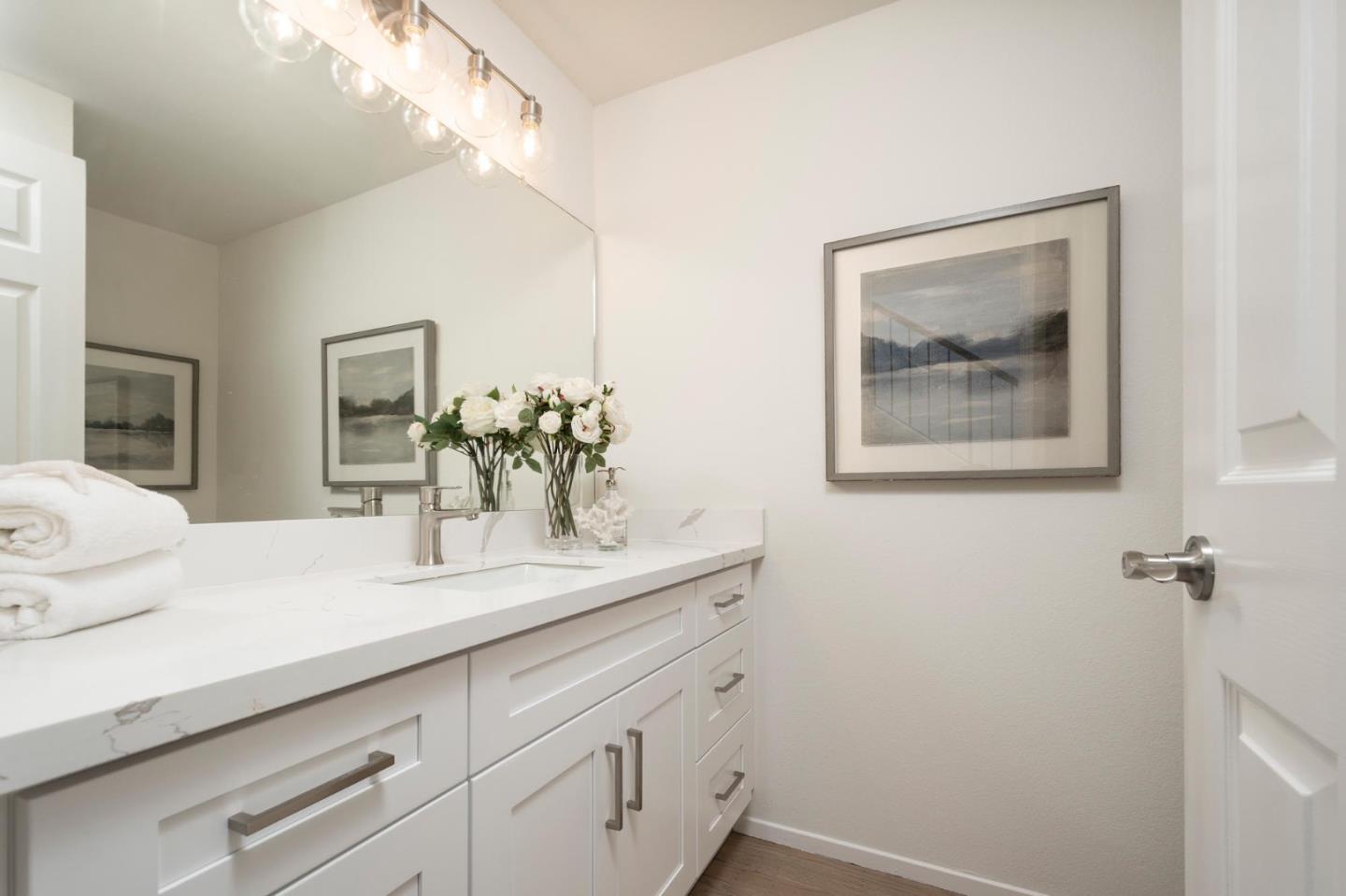 Detail Gallery Image 10 of 24 For 1929 Parkwood Dr, San Mateo,  CA 94403 - 3 Beds | 2/1 Baths