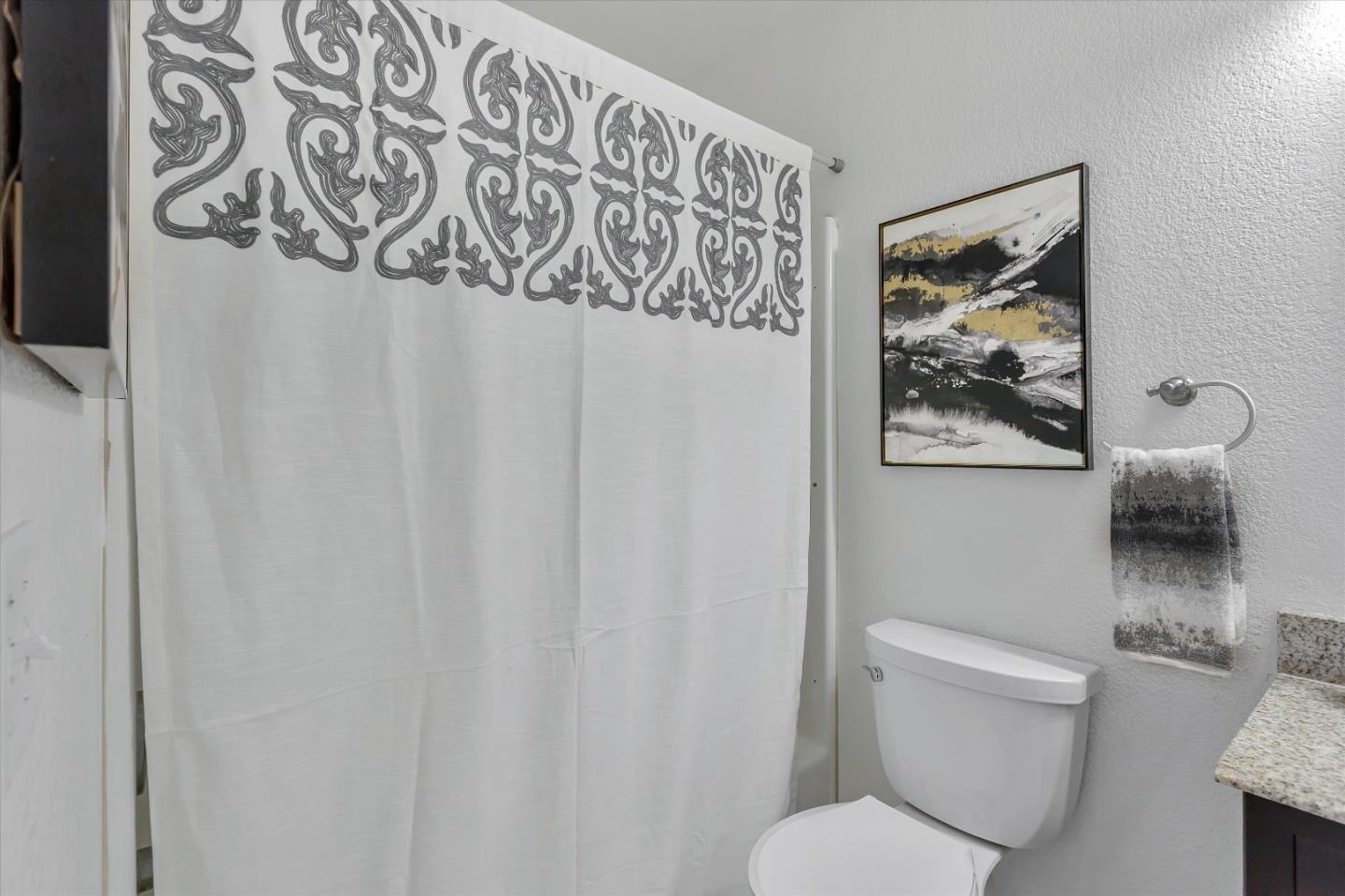 Detail Gallery Image 23 of 36 For 1100 Christopher Ct, Hollister,  CA 95023 - 3 Beds | 2 Baths