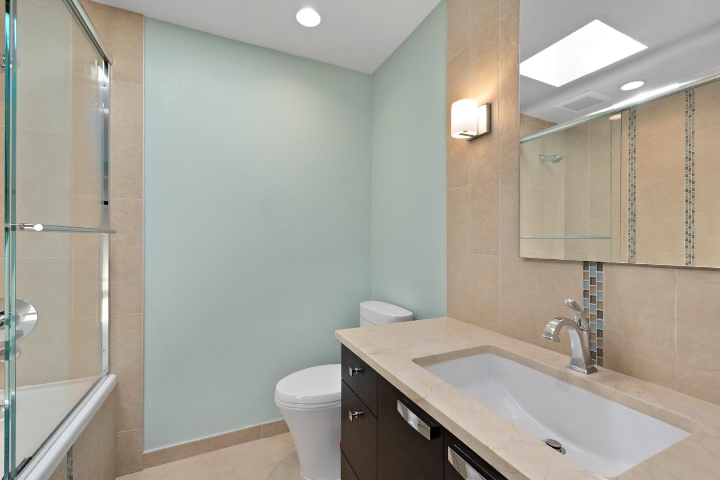 Detail Gallery Image 20 of 28 For 4086 Farm Hill Blvd #4,  Redwood City,  CA 94061 - 3 Beds | 2 Baths