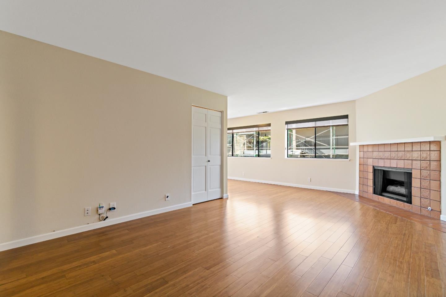 Detail Gallery Image 10 of 46 For 775 Chestnut St #17,  San Carlos,  CA 94070 - 1 Beds | 1 Baths