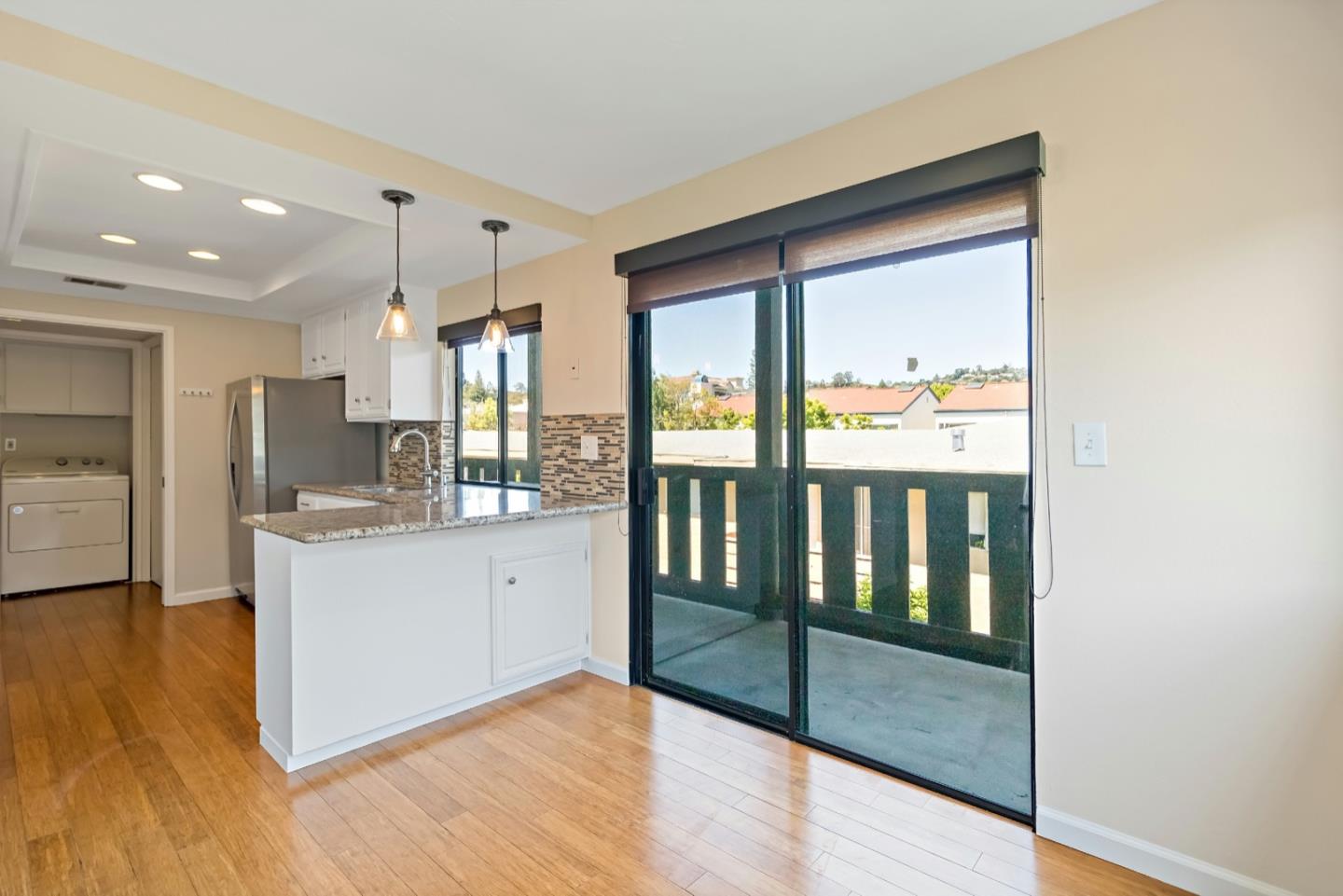 Detail Gallery Image 20 of 46 For 775 Chestnut St #17,  San Carlos,  CA 94070 - 1 Beds | 1 Baths