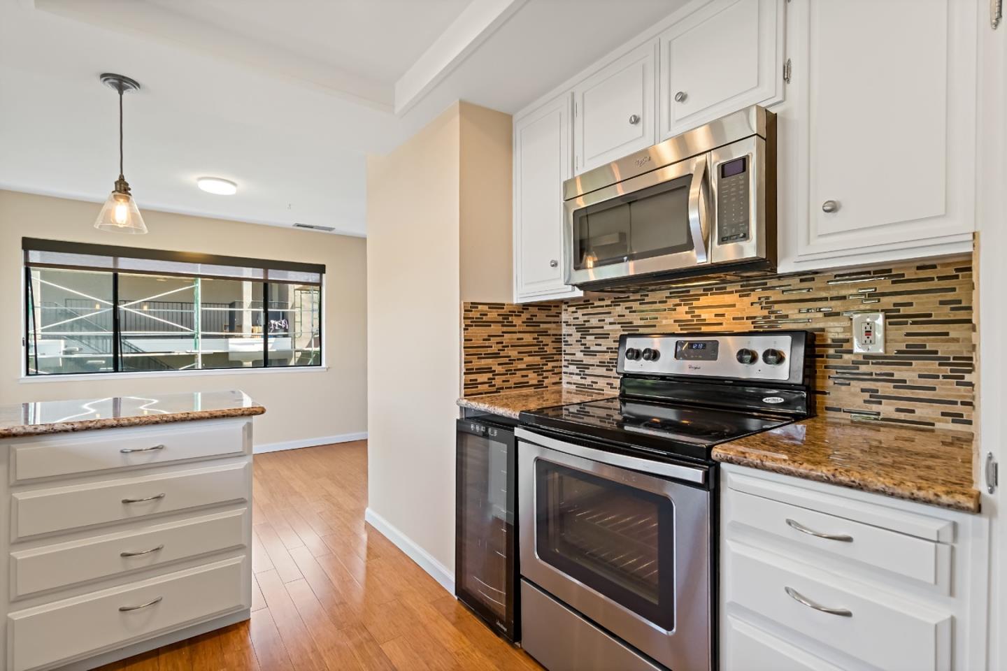 Detail Gallery Image 23 of 46 For 775 Chestnut St #17,  San Carlos,  CA 94070 - 1 Beds | 1 Baths