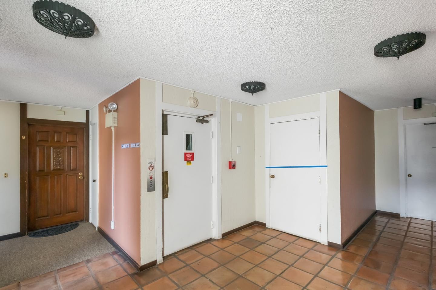 Detail Gallery Image 41 of 46 For 775 Chestnut St #17,  San Carlos,  CA 94070 - 1 Beds | 1 Baths