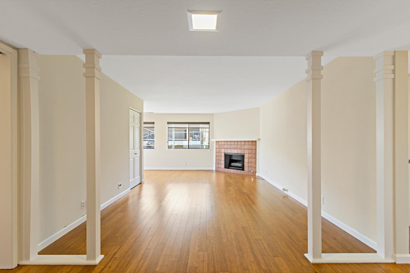Detail Gallery Image 5 of 46 For 775 Chestnut St #17,  San Carlos,  CA 94070 - 1 Beds | 1 Baths