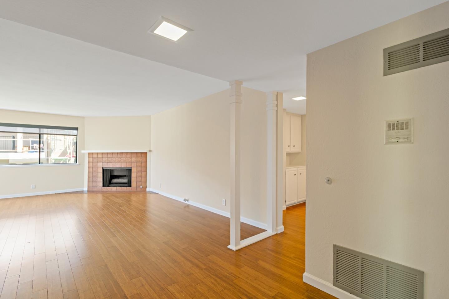 Detail Gallery Image 7 of 46 For 775 Chestnut St #17,  San Carlos,  CA 94070 - 1 Beds | 1 Baths