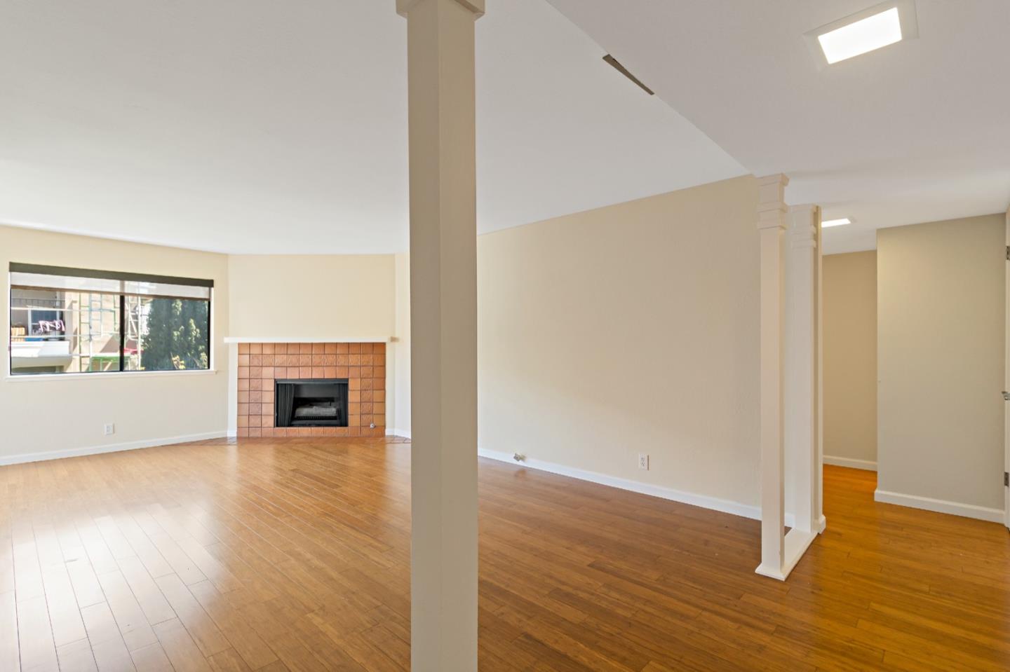 Detail Gallery Image 9 of 46 For 775 Chestnut St #17,  San Carlos,  CA 94070 - 1 Beds | 1 Baths