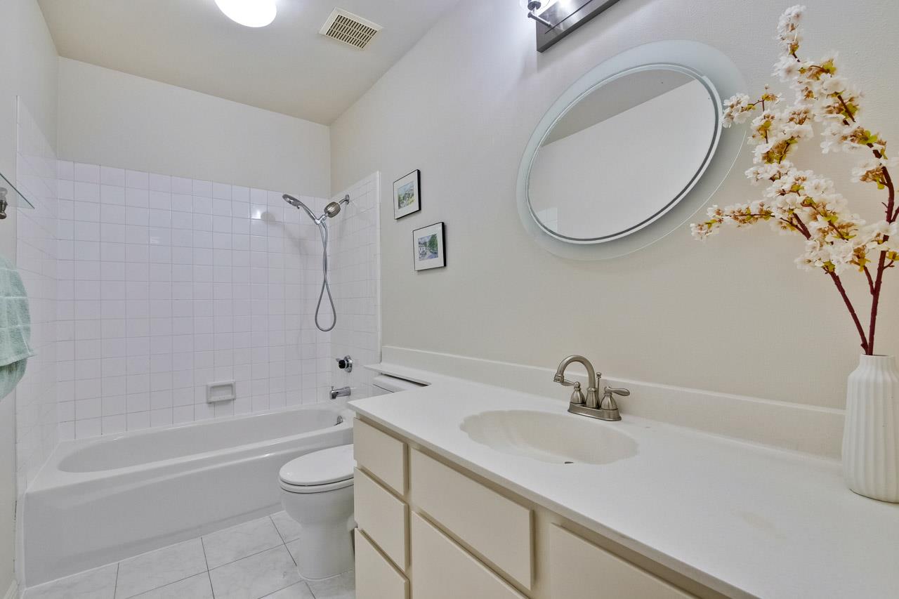 Detail Gallery Image 5 of 45 For 49 Showers Dr #A335,  Mountain View,  CA 94040 - 2 Beds | 2 Baths