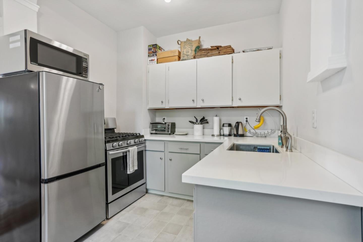 Detail Gallery Image 10 of 30 For 1435 Bay St #2,  San Francisco,  CA 94123 - 1 Beds | 1 Baths