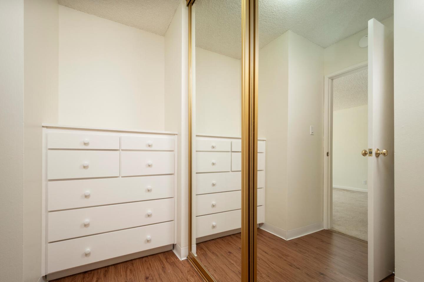 Detail Gallery Image 8 of 15 For 902 Peninsula Ave #203,  San Mateo,  CA 94401 - 0 Beds | 1 Baths