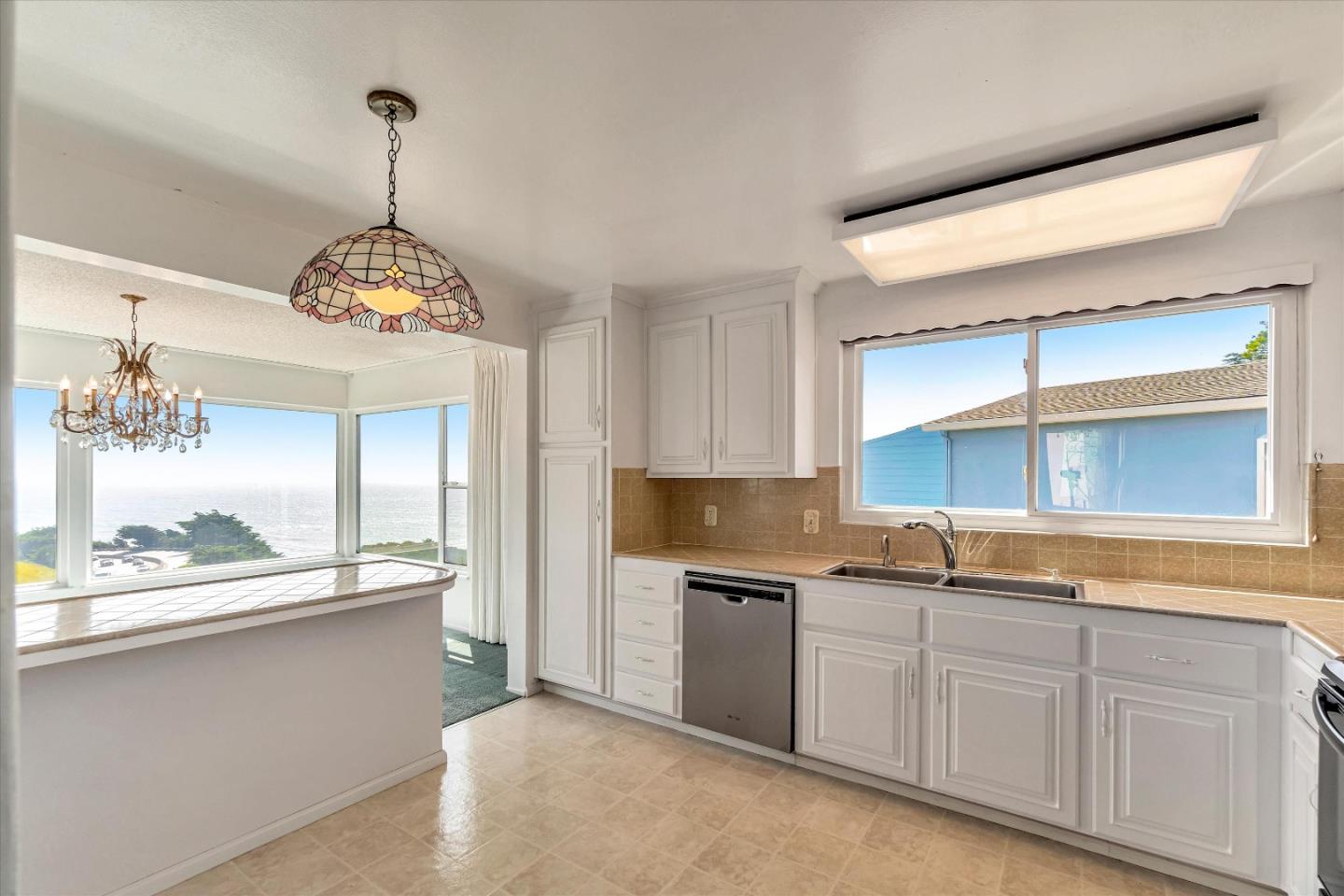 Detail Gallery Image 26 of 61 For 201 Golden Bay Dr, Pacifica,  CA 94044 - 3 Beds | 3 Baths