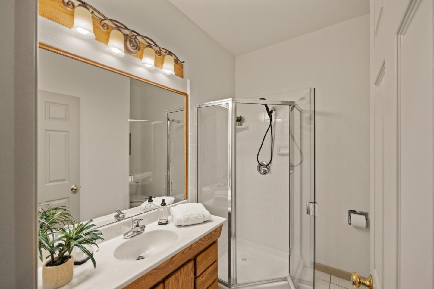 Detail Gallery Image 26 of 39 For 703 Spruce Ave, Pacific Grove,  CA 93950 - 3 Beds | 2 Baths