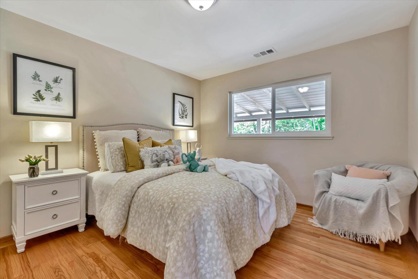 Detail Gallery Image 14 of 29 For 328 Langton Ave, Los Altos,  CA 94022 - 3 Beds | 2 Baths