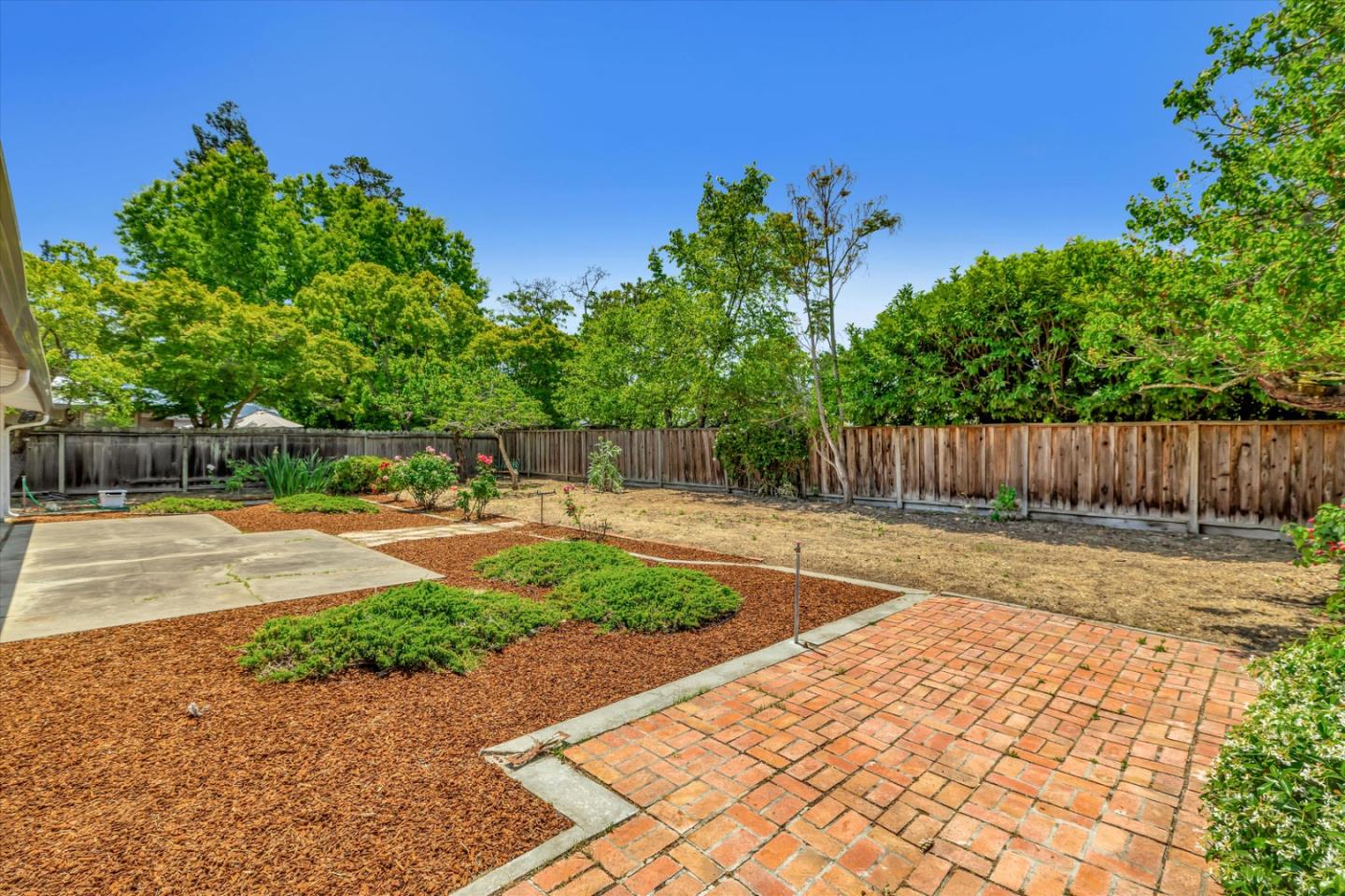 Detail Gallery Image 26 of 29 For 328 Langton Ave, Los Altos,  CA 94022 - 3 Beds | 2 Baths