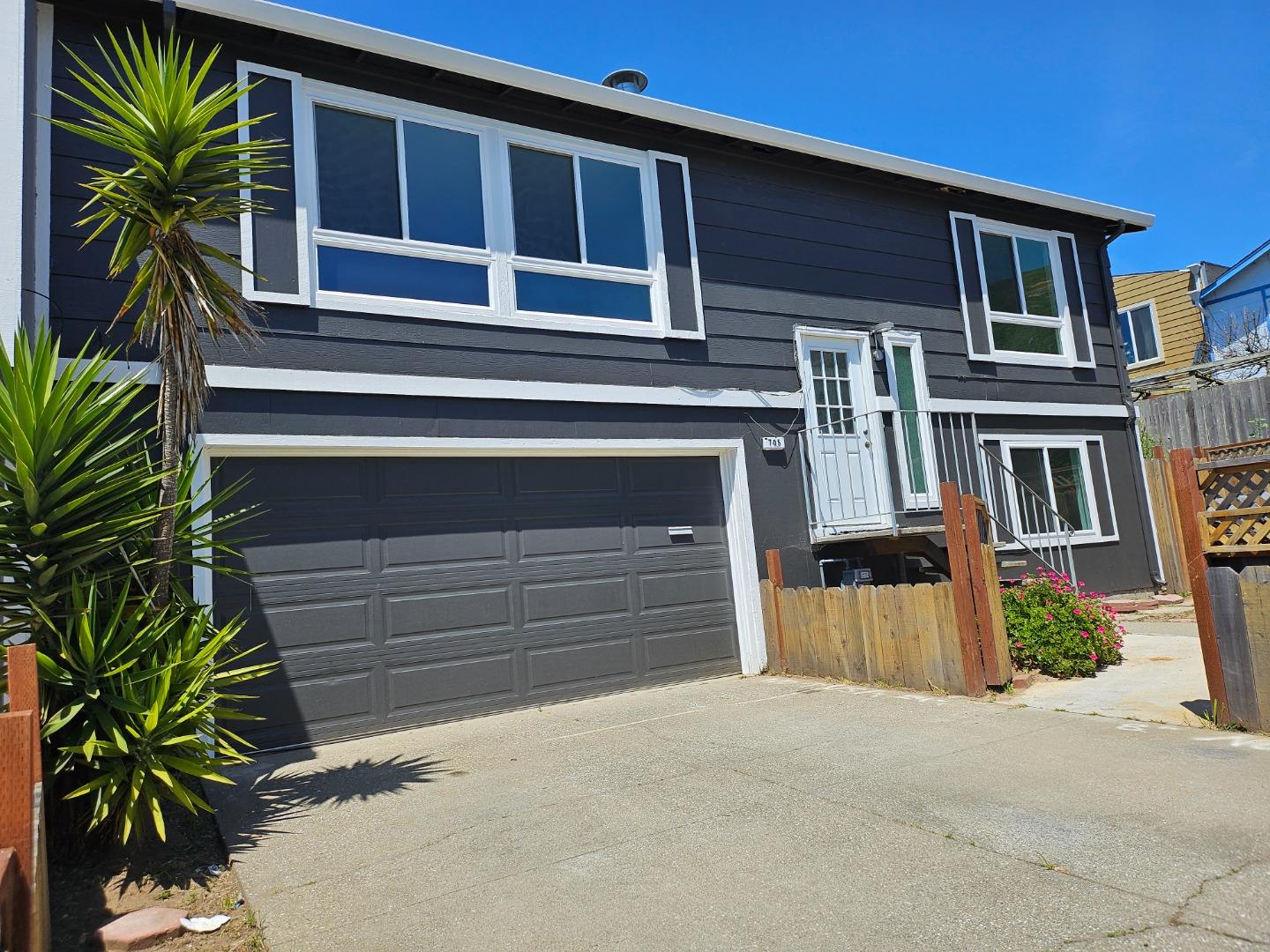 Detail Gallery Image 1 of 20 For 705 Price St, Daly City,  CA 94014 - 4 Beds | 2 Baths