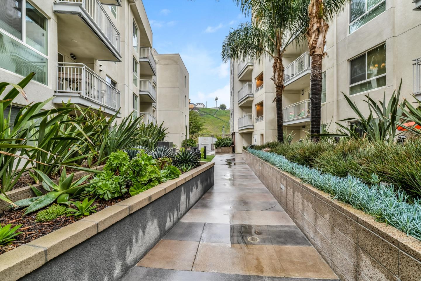 Detail Gallery Image 23 of 31 For 12655 Bluff Creek Dr #311,  Playa Vista,  CA 90094 - 1 Beds | 1 Baths