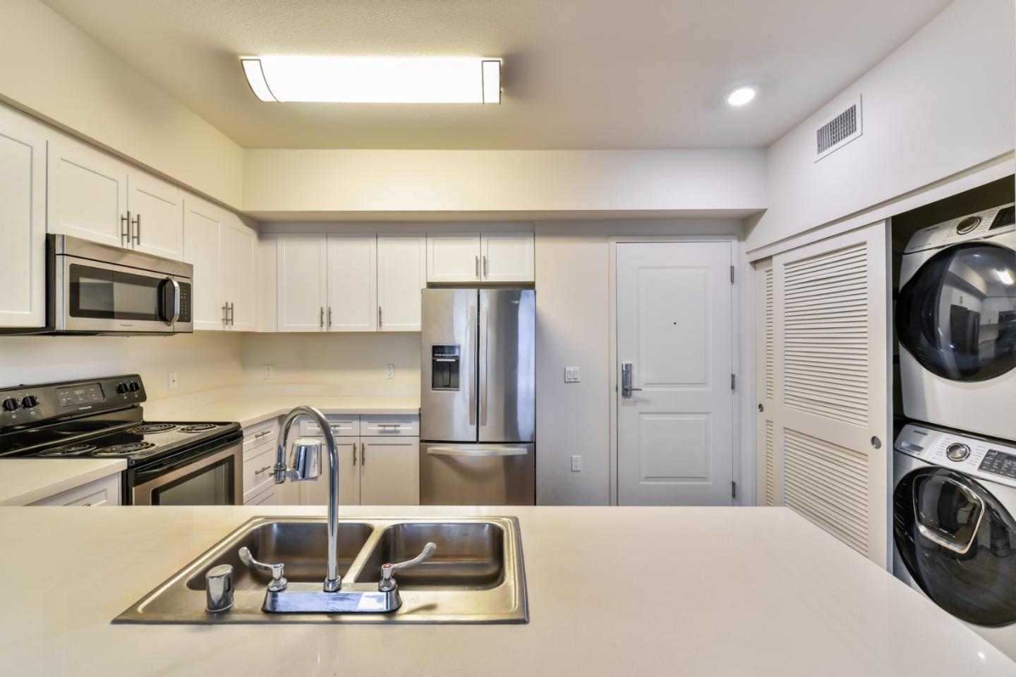 Detail Gallery Image 7 of 31 For 12655 Bluff Creek Dr #311,  Playa Vista,  CA 90094 - 1 Beds | 1 Baths
