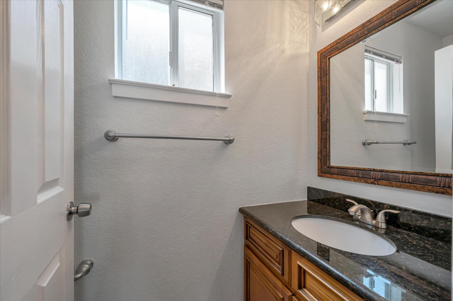 Detail Gallery Image 12 of 18 For 183 Cleo Rand Ln, San Francisco,  CA 94124 - 2 Beds | 1/1 Baths