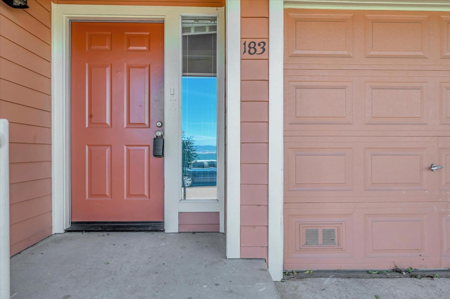 Detail Gallery Image 3 of 18 For 183 Cleo Rand Ln, San Francisco,  CA 94124 - 2 Beds | 1/1 Baths