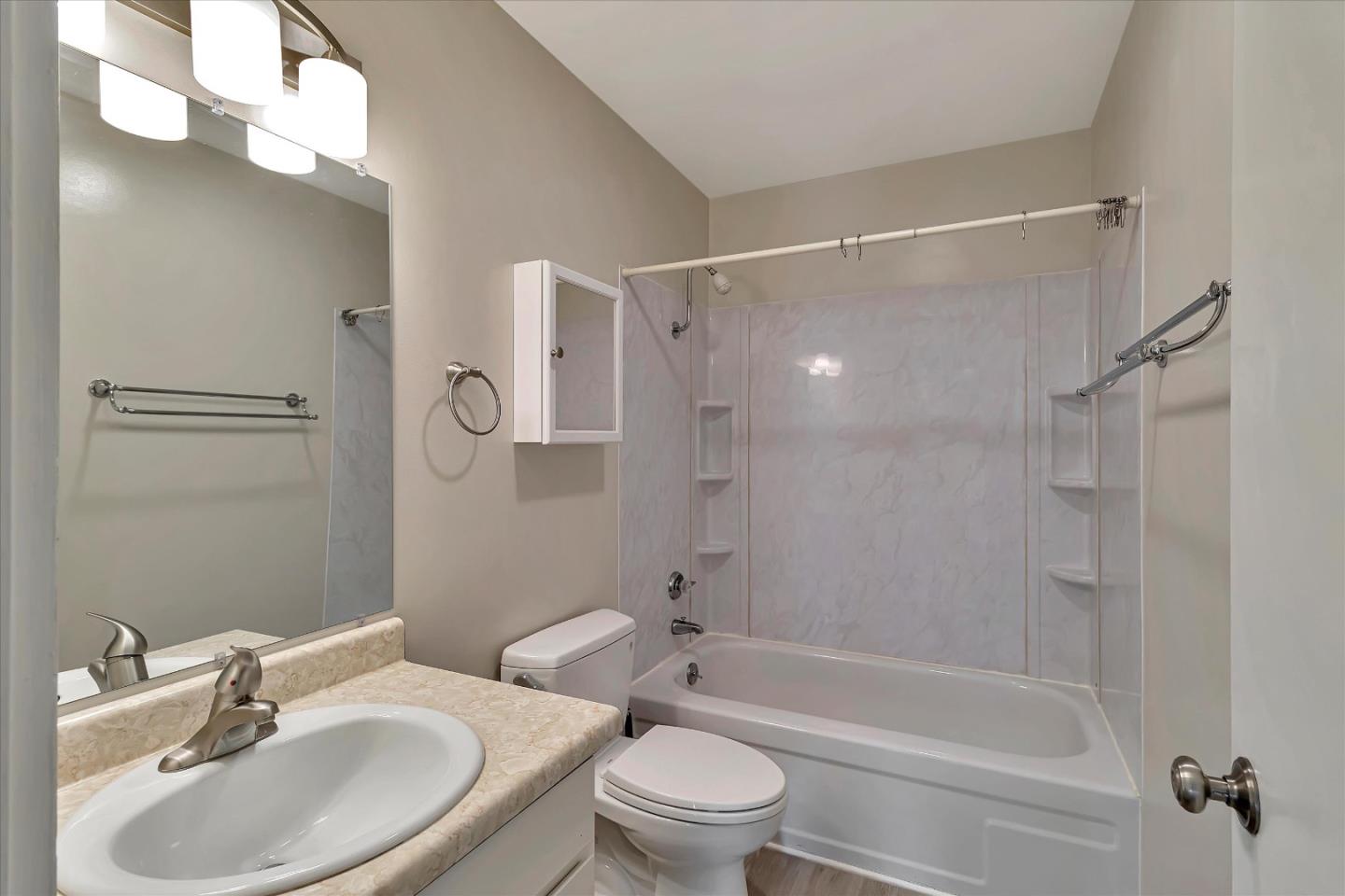 Detail Gallery Image 26 of 36 For 1033 Crestview Dr #310,  Mountain View,  CA 94040 - 2 Beds | 2 Baths