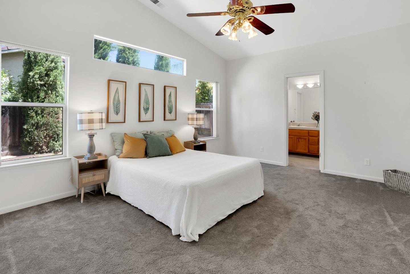 Detail Gallery Image 22 of 25 For 1450 King Cir, Hollister,  CA 95023 - 4 Beds | 2 Baths