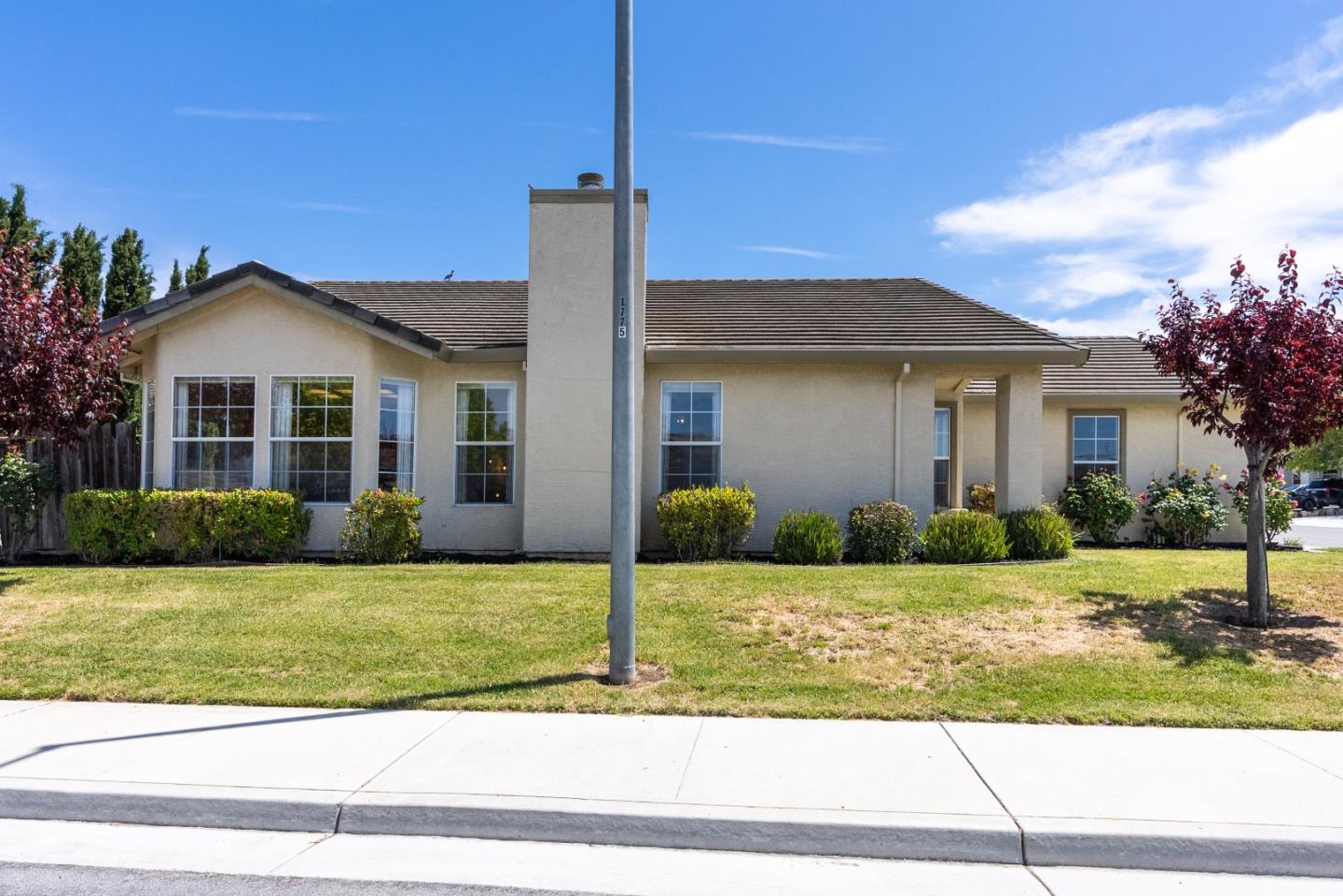 Detail Gallery Image 24 of 25 For 1450 King Cir, Hollister,  CA 95023 - 4 Beds | 2 Baths