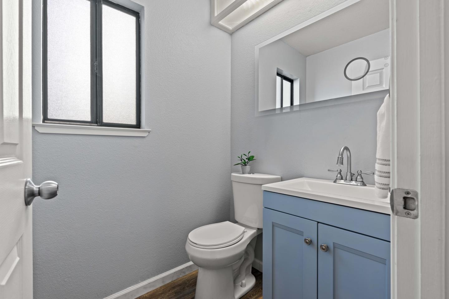 Detail Gallery Image 16 of 43 For 560 Creekside Ln, Morgan Hill,  CA 95037 - 2 Beds | 2/1 Baths