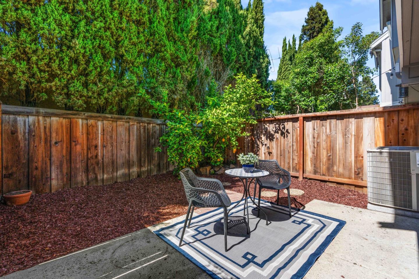 Detail Gallery Image 31 of 43 For 560 Creekside Ln, Morgan Hill,  CA 95037 - 2 Beds | 2/1 Baths