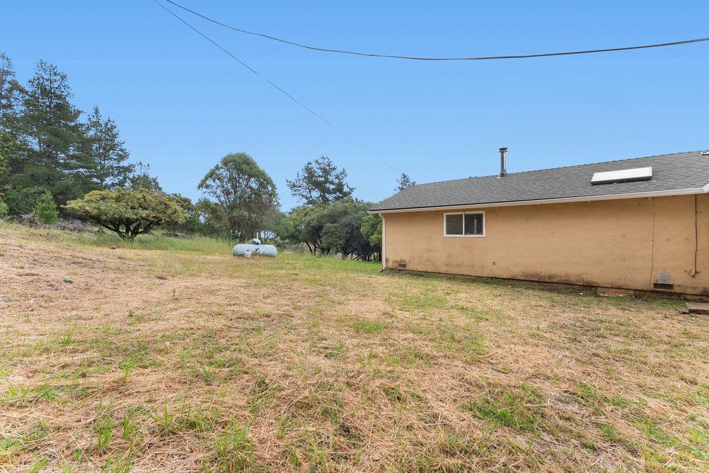 Detail Gallery Image 31 of 38 For 350 Enos Ln, Watsonville,  CA 95076 - 3 Beds | 2 Baths